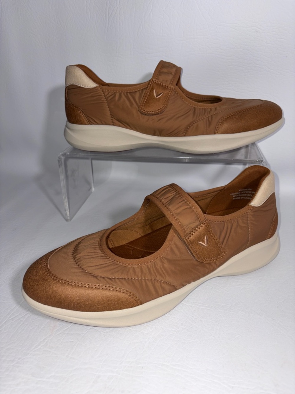 Vivaia Walker Pro Hybrid Mary Jane Tennis Shoes Ivee Model Chestnut Color Size 9